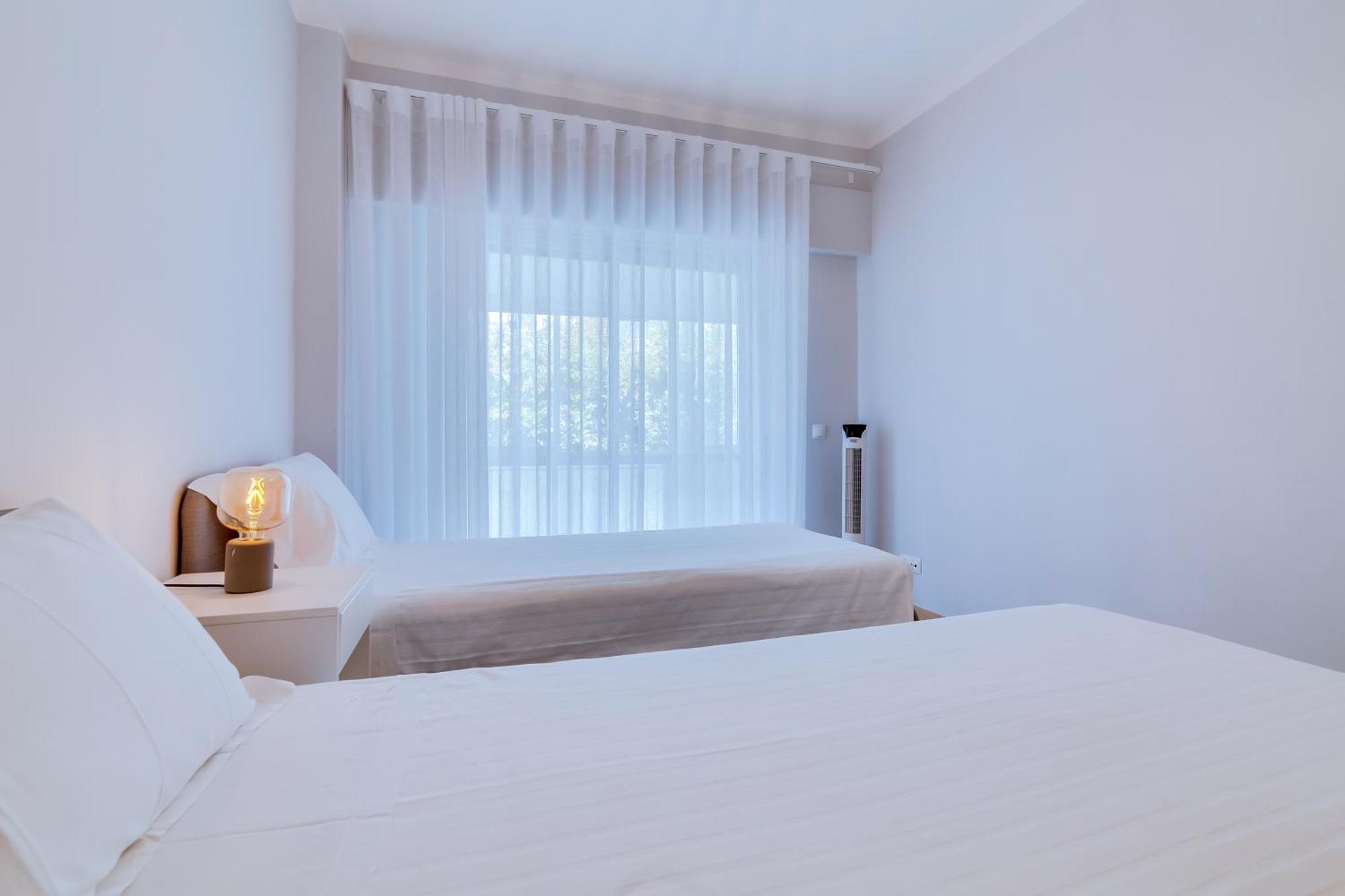 Al - Oceano T2 Frente Mar Quarteira Apartment Ngoại thất bức ảnh